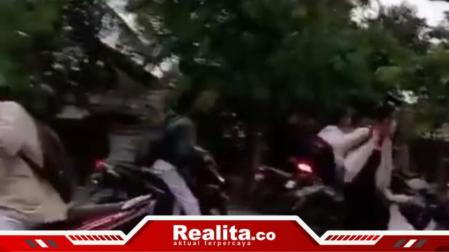 Aksi Tawuran Pecah di Bekasi Timur, Satu Remaja Koma