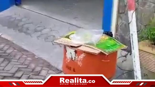 Pemulung Temukan Mayat Bayi Dalam Bak Sampah