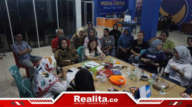 Pakde Slamet Didukung Istri Maju&nbsp;Pilkada