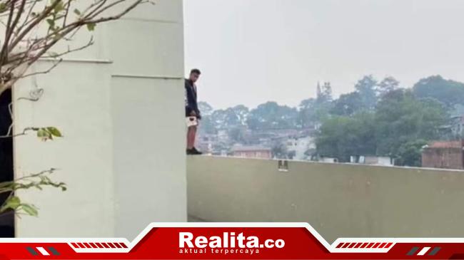 Punya Masalah dengan Pacar, Atlet MMA Lompat dari Lantai Atas Apartemen