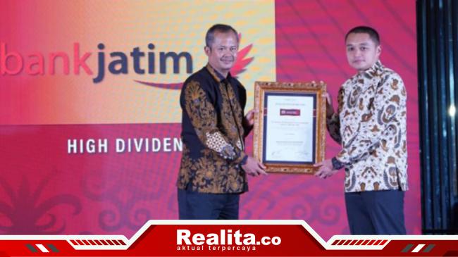 Konsisten Bagikan Dividen, Bank Jatim Raih Penghargaan High&nbsp;Dividen