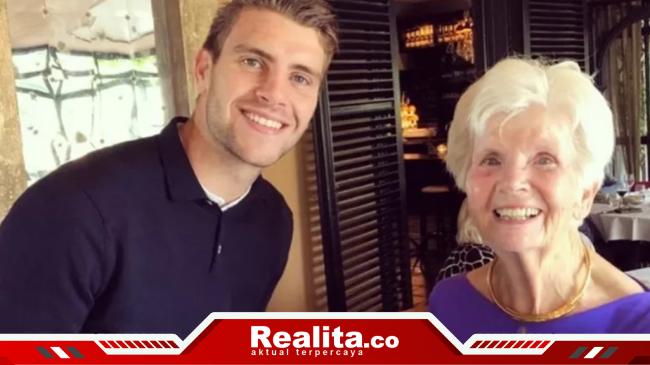 Nenek Maarten Paes Asli Kelahiran Kediri, Jawa&nbsp;Timur